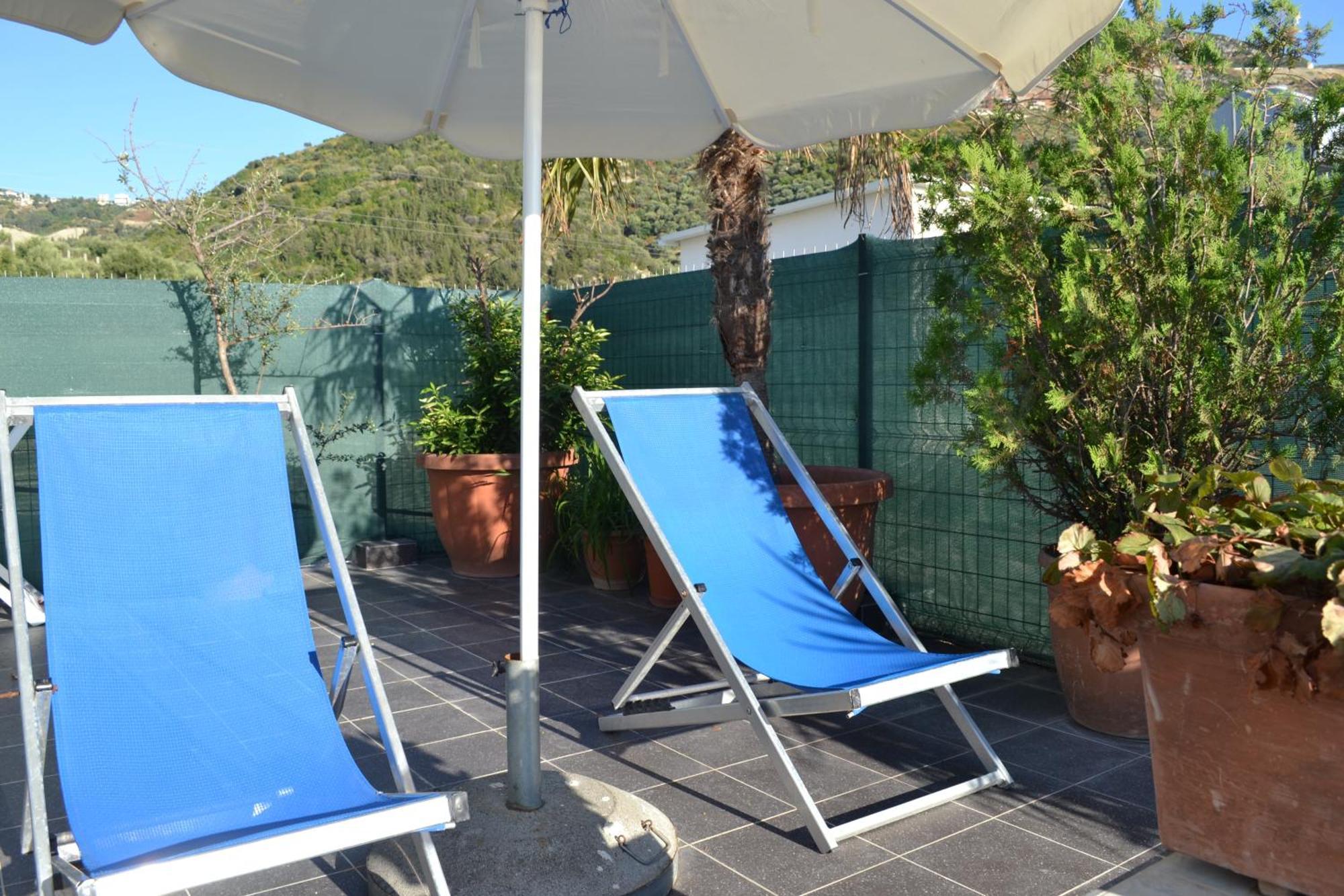 Seaview Penthouse Terrace & Garage Apartment Vlorë Екстериор снимка