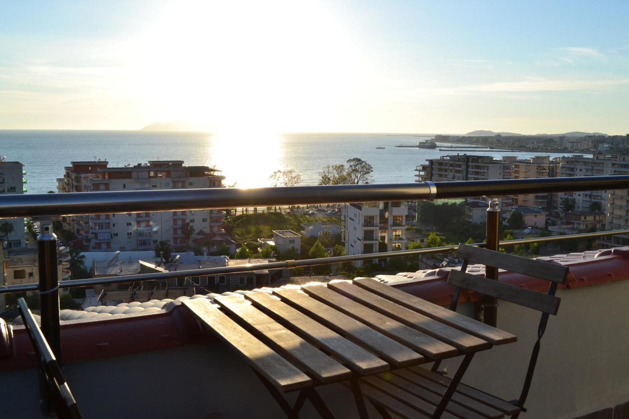 Seaview Penthouse Terrace & Garage Apartment Vlorë Екстериор снимка