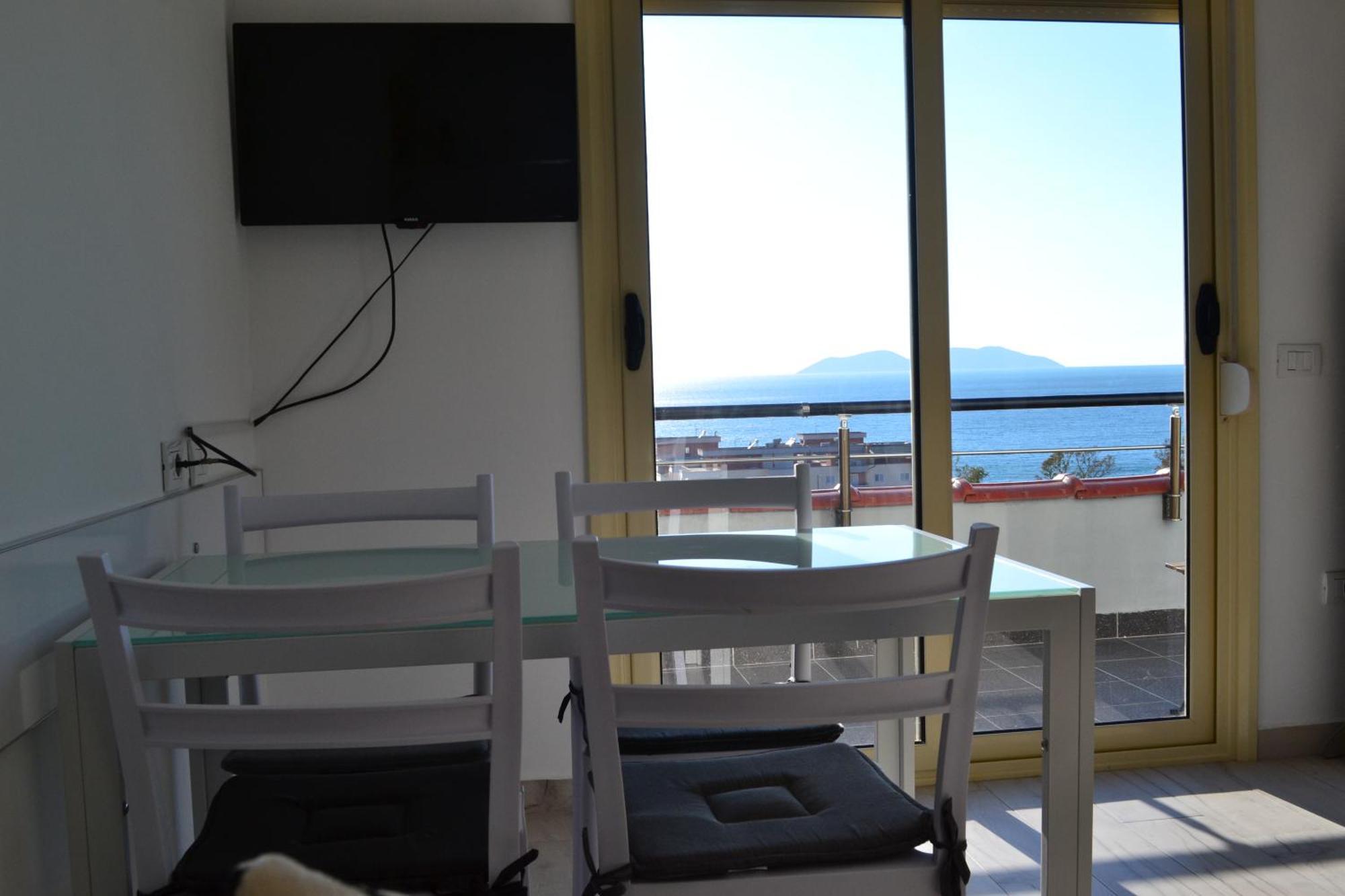 Seaview Penthouse Terrace & Garage Apartment Vlorë Екстериор снимка
