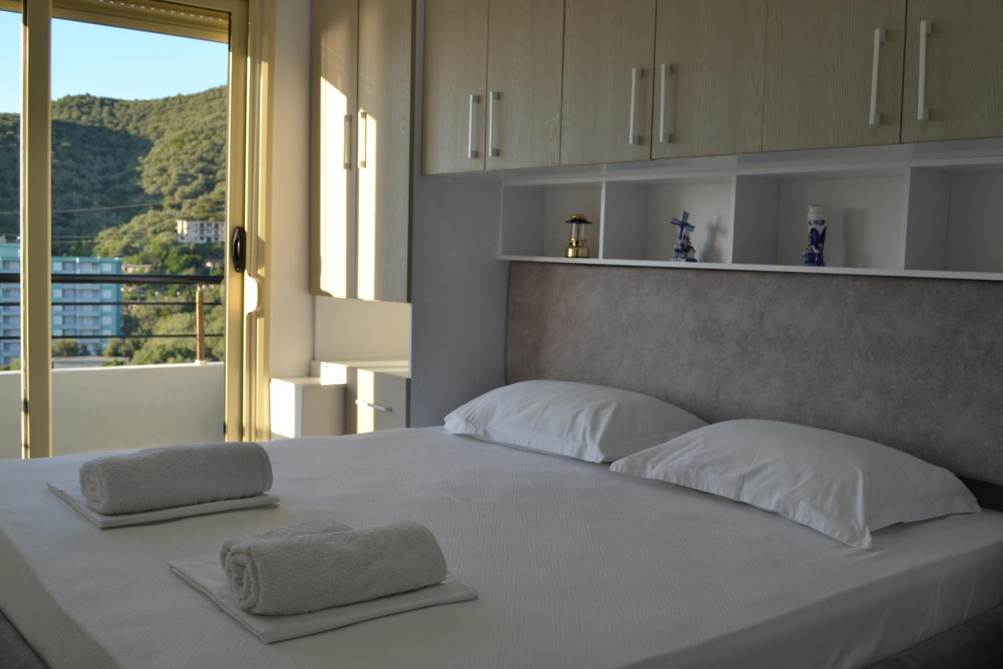 Seaview Penthouse Terrace & Garage Apartment Vlorë Екстериор снимка