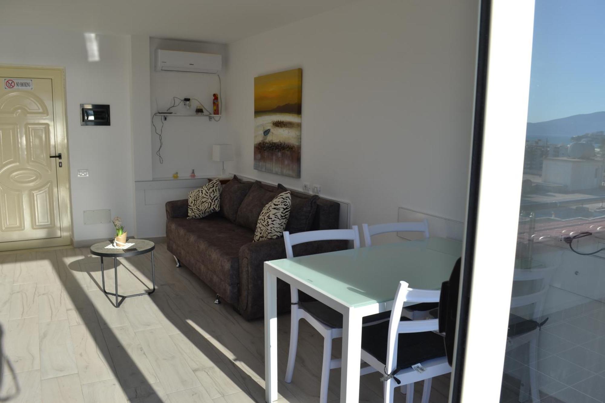 Seaview Penthouse Terrace & Garage Apartment Vlorë Екстериор снимка