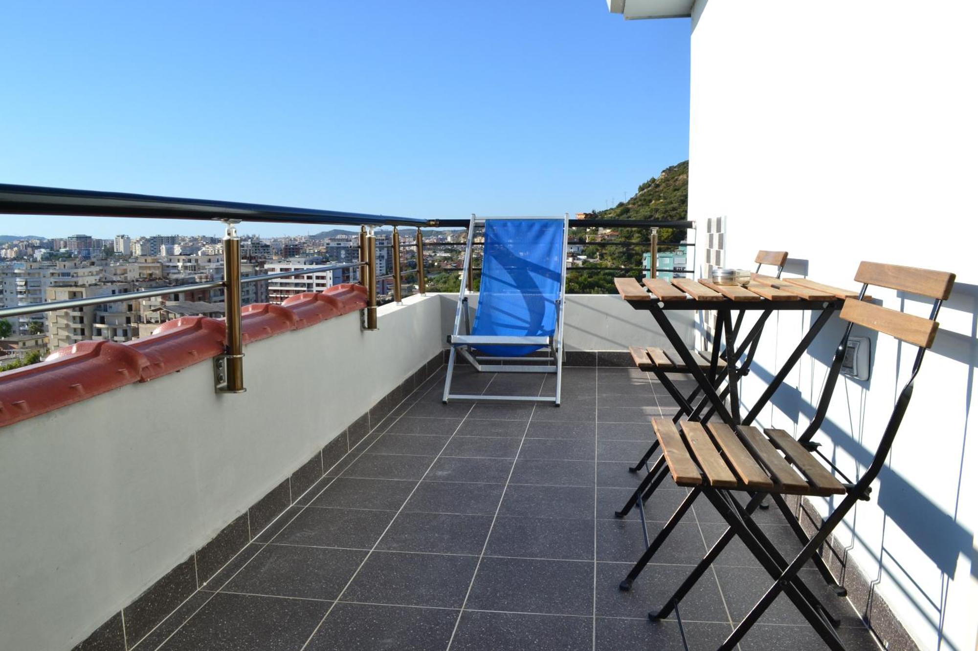 Seaview Penthouse Terrace & Garage Apartment Vlorë Екстериор снимка