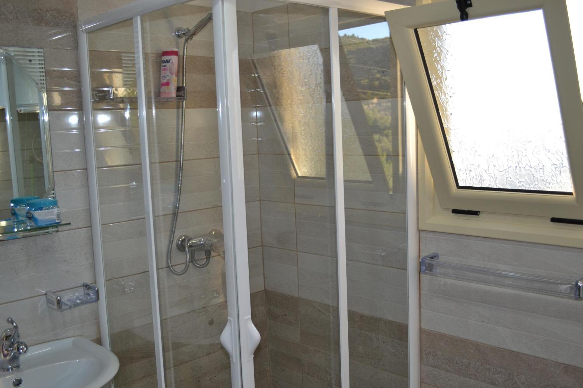 Seaview Penthouse Terrace & Garage Apartment Vlorë Екстериор снимка