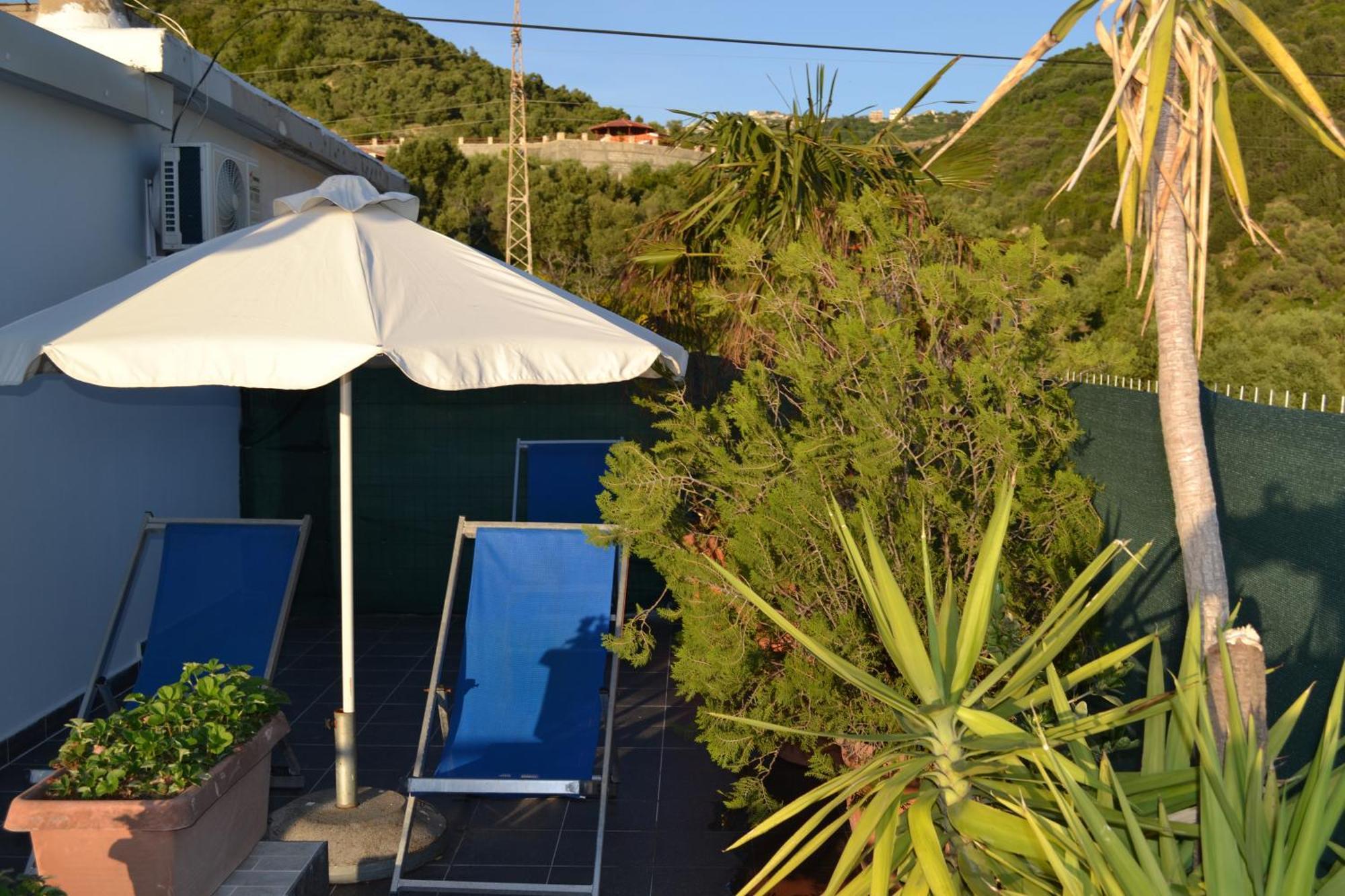Seaview Penthouse Terrace & Garage Apartment Vlorë Екстериор снимка