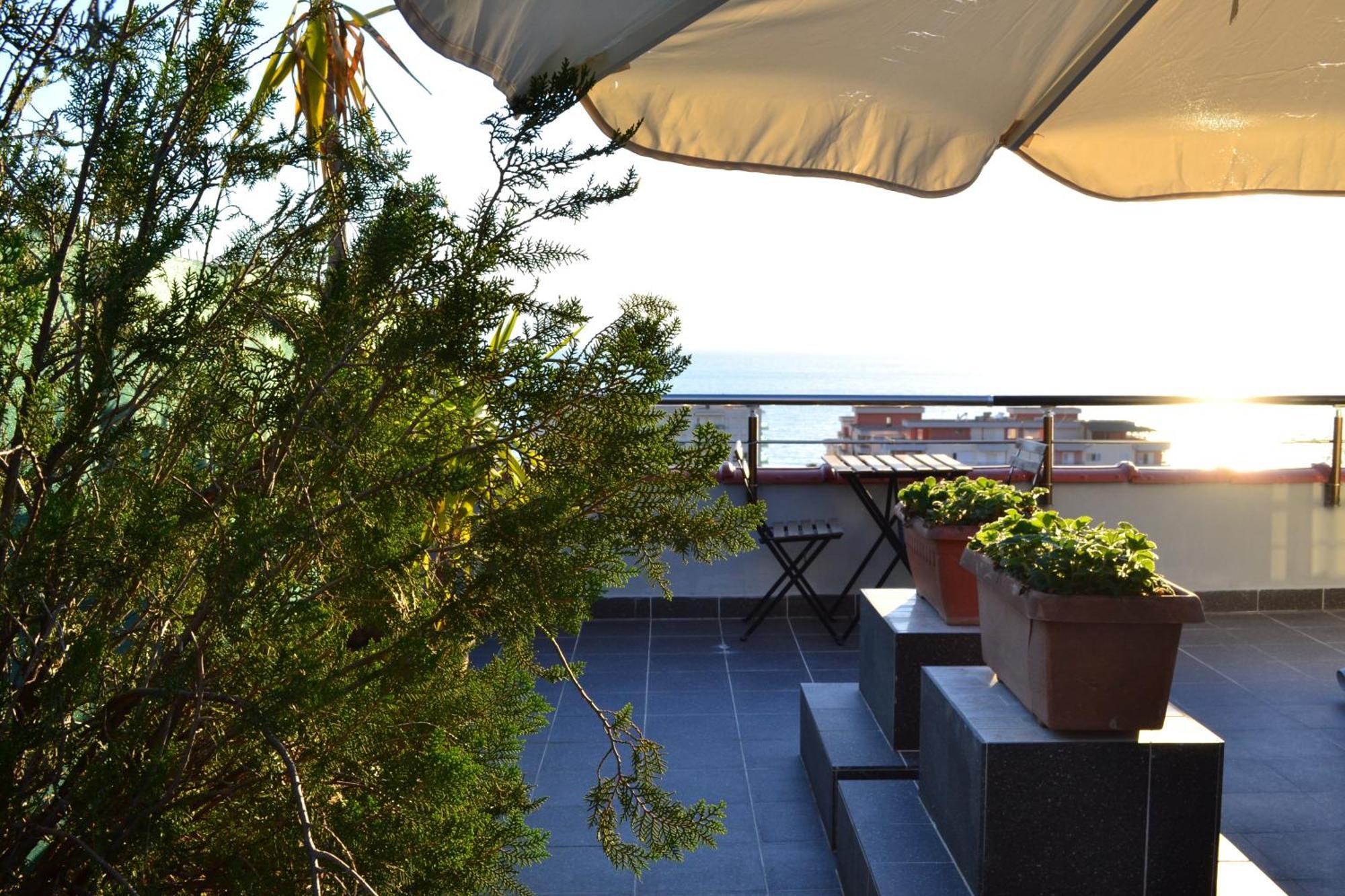Seaview Penthouse Terrace & Garage Apartment Vlorë Екстериор снимка